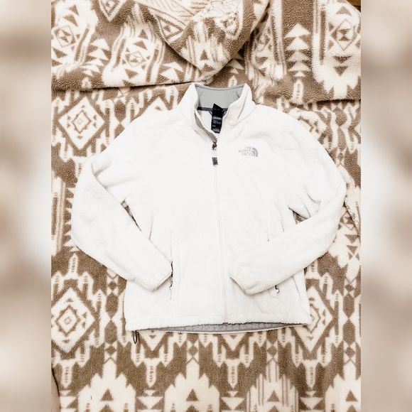 The North Face Jackets & Blazers - The North Face white fleece jacket womens Small